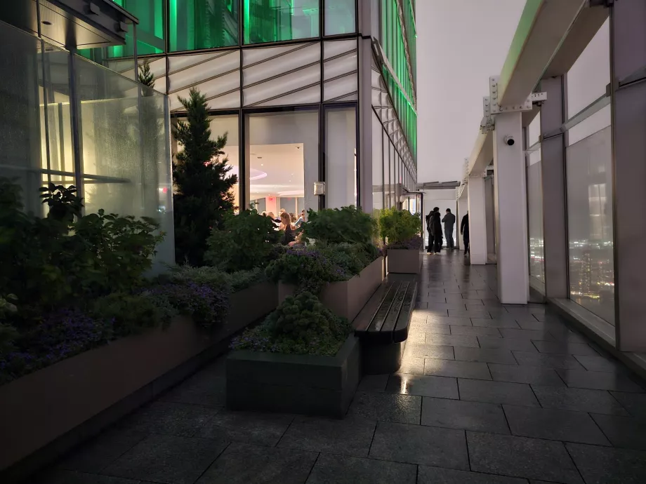 Summit One Vanderbilt, εξωτερική βεράντα