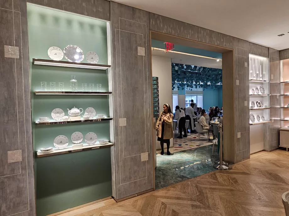 Tiffany &amp; Co., είσοδος στο Blue Box Café