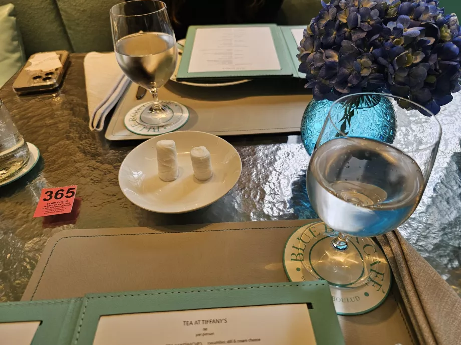 Blue Box, πετσέτες χεριών