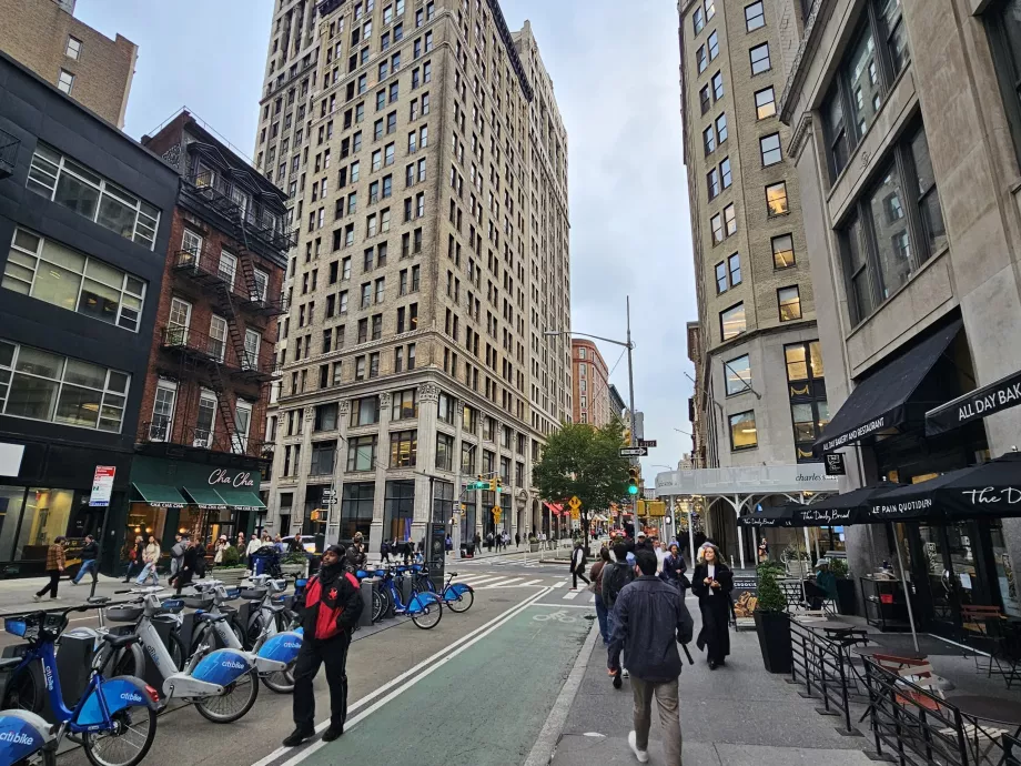 Broadway στο Flatiron Building
