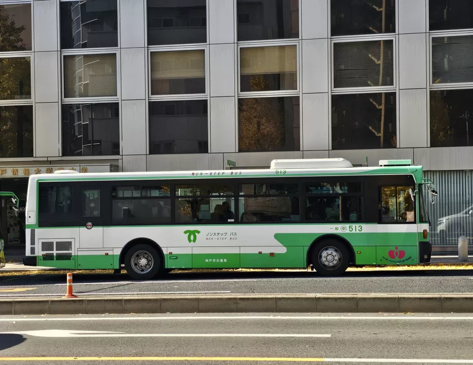 Αστικό λεωφορείο στο Κόμπε