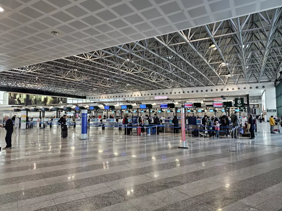 Αίθουσα check-in, Αεροσταθμός 1
