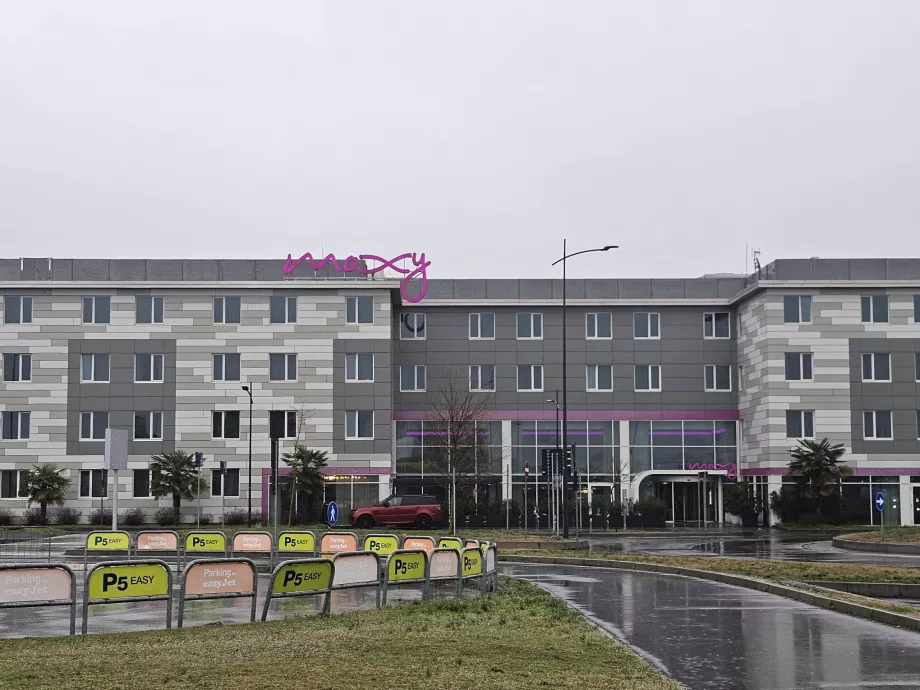 Ξενοδοχείο Moxy