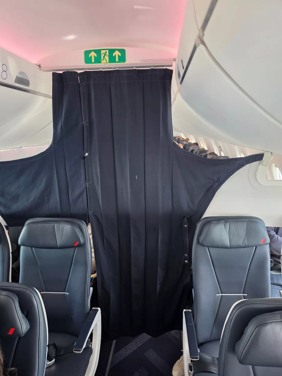 Τμήματα Business και Economy Class