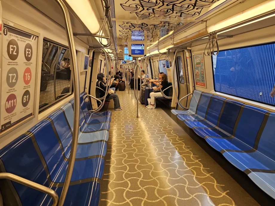Εσωτερικό αυτοκινήτου Metro