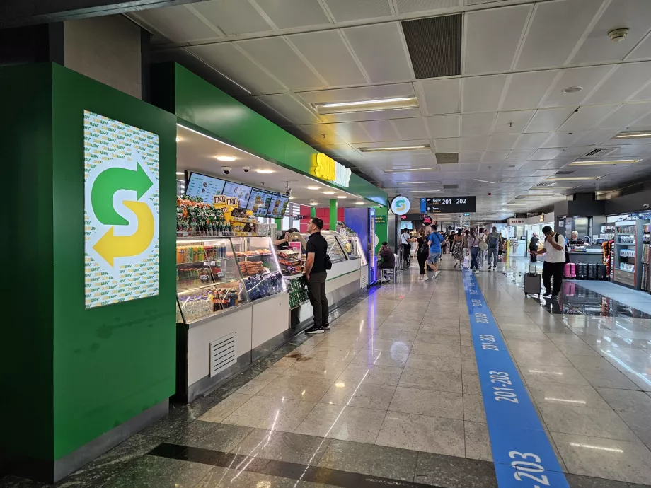 Γρήγορο φαγητό Subway στην περιοχή διαμετακόμισης