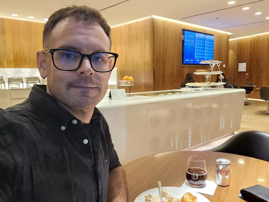 Εγώ στο Oryx Lounge