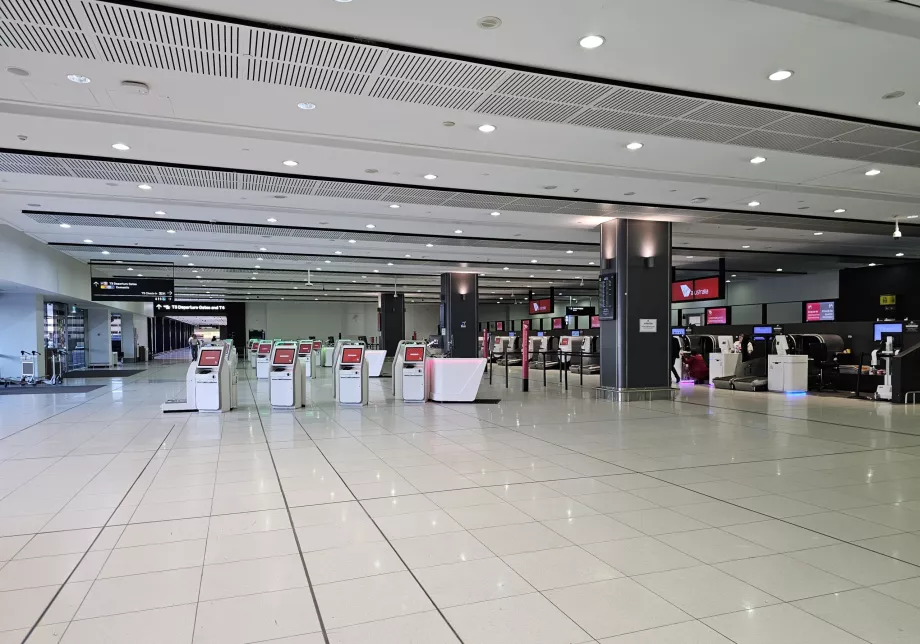 Αεροσταθμός 3, check-in