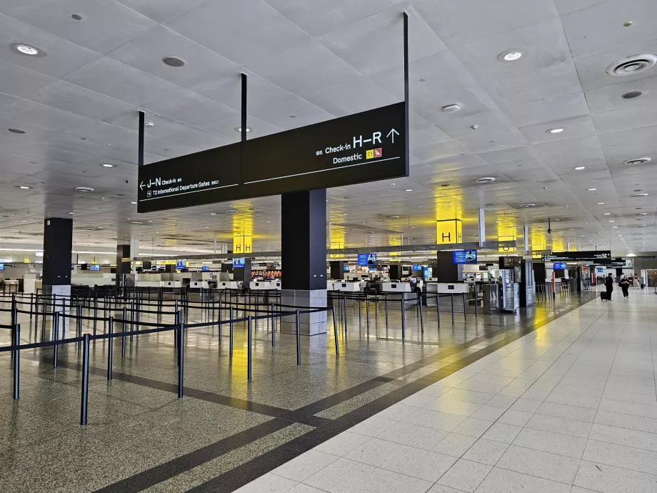 Διεθνές λόμπι check-in του αεροσταθμού 2