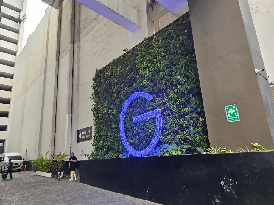 Ξενοδοχείο Pullman G σημάδι