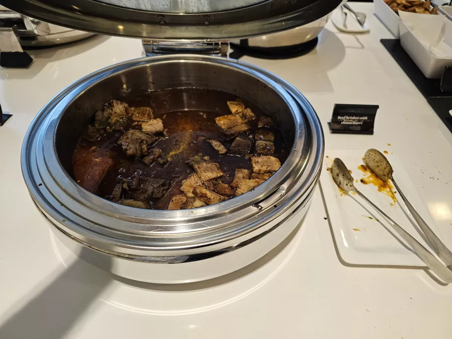 ANZ Lounge, ζεστό φαγητό